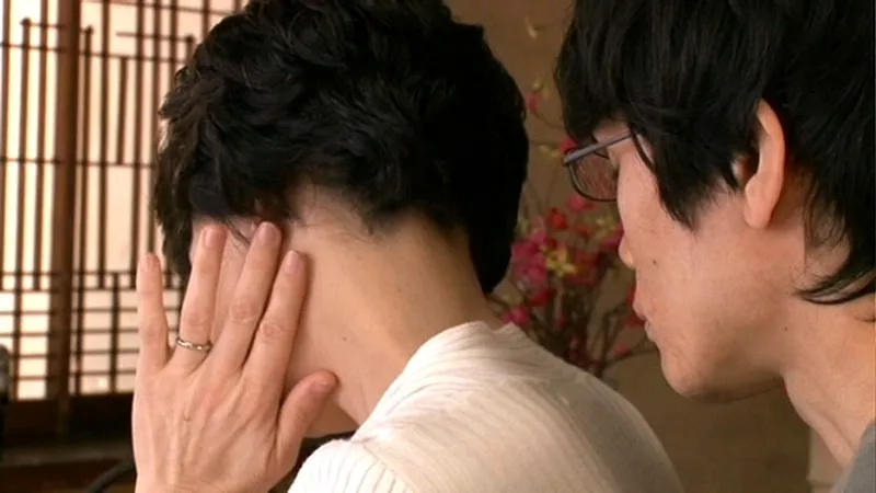 KBKD-879 Fakecest: My Stepmother's 50th - Beautiful Necks - Yoko Tabata , Arisa Nagasawa — Arisa Nagasawa, Yoko Tabata, screenshot 3