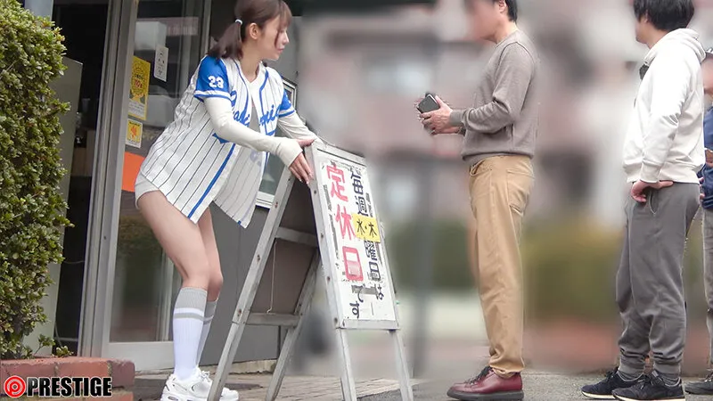 ABF-334 I left Mai Nanashima at a batting cage full of men. - Mai Nanami — Mai Nanashima, screenshot 1