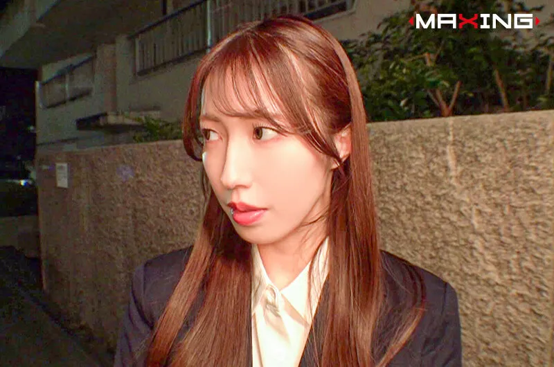 MXGS-1418 Unexpectedly sharing a room with a careless and carefree boss on a business trip. Even though it's a — Akane Rei, Nikaido Rei, screenshot 1