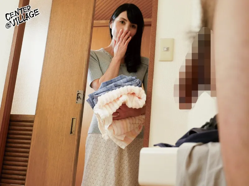 HONE-255 絶対にしてはいけない筆下ろし性交 孫に欲情した五十路祖母 鶴川牧子 — 鶴川牧子, スクリーンショット 2