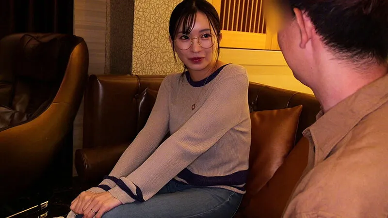 MILK-280 The person who showed up at the meeting place was a plain-looking housewife with glasses... I thought — Mayu Suzuki, Mayu Suzuki, screenshot 1