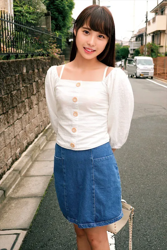 SKMJ-133 高学歴女子大生限定!偏差値70over!都内有名名門大学に通う素人娘がデカチン素股に挑戦!勉強一筋ウブなお嬢様マ○コに、大きな生チ○ポを擦り付け痙攣絶頂!そのままズボッと奥までねじ込み、イっても止めない, スクリーンショット 1