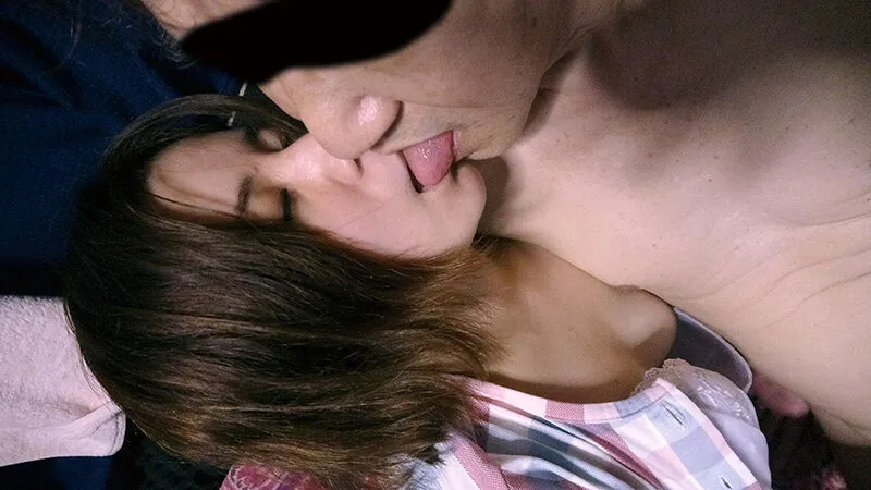C-2949 I (30) found myself making a move on my wife's friend, \"Married Woman Seiko (pseudonym), 32 years old,, screenshot 2