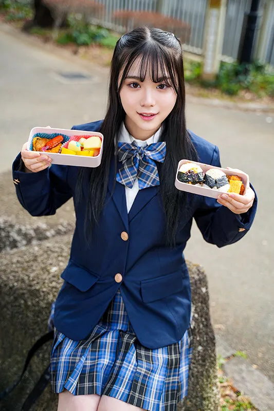 EROFV-322 A devoted, beautiful high school girl makes lunch for her boyfriend! However, her boyfriend is so ba, screenshot 1
