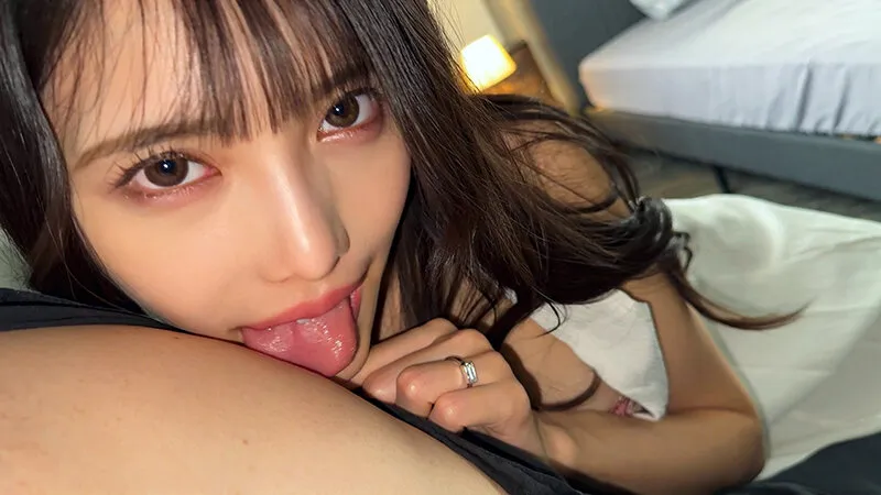 HMDNV-914 A super celebrity with an extremely wealthy husband, a greedy, busty housewife who lives a life of l, screenshot 2