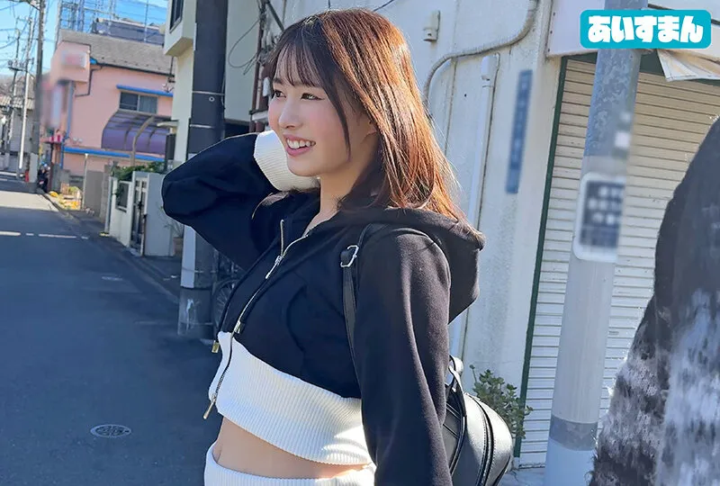 BEAF-180 We picked up a Kansai-dialect-speaking, super-slutty bitch who's the talk of the neighborhood on a we, screenshot 1
