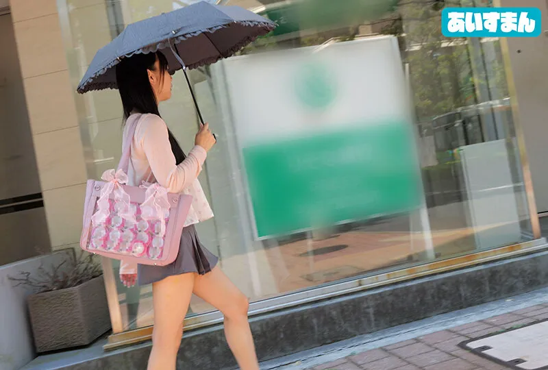 BEAF-206 A hardcore fan who's willing to do sugar dating to pay for her favorite idol's merchandise and events, screenshot 1