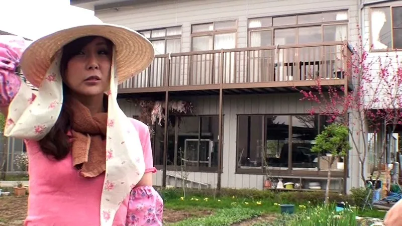 VNDS-7003 Unexpectedly Pretty! Country Farmer's Wife, We Go Picking Up Girls., screenshot 3