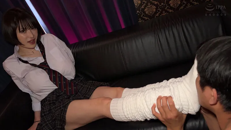 FTNL-001 I couldn't resist the devilish girl's loose socks footjob and ended up rubbing my dick through her pa, screenshot 1
