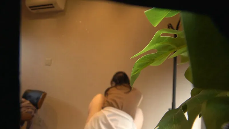TSSR-3007 A beautiful woman starts masturbating while working remotely., screenshot 6