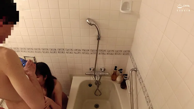 TSSR-3202 A clean-cut high school girl with long hair secretly gets doggy style in the bathroom!, screenshot 5