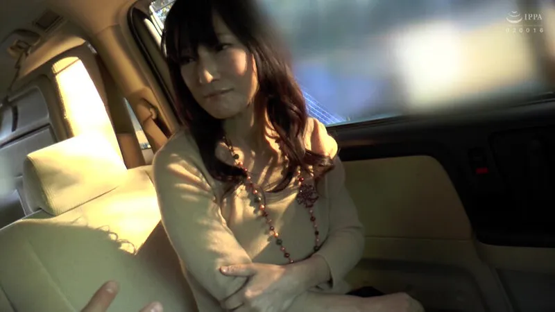 TSSR-3507 I hit on a married woman with a model figure! She was so kinky she even did 69!, screenshot 1