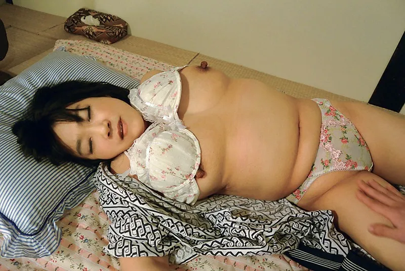 VNDS-3055 Trip For Two With Chubby Mother Reiko, 53 — Suzuko Miyata, screenshot 2