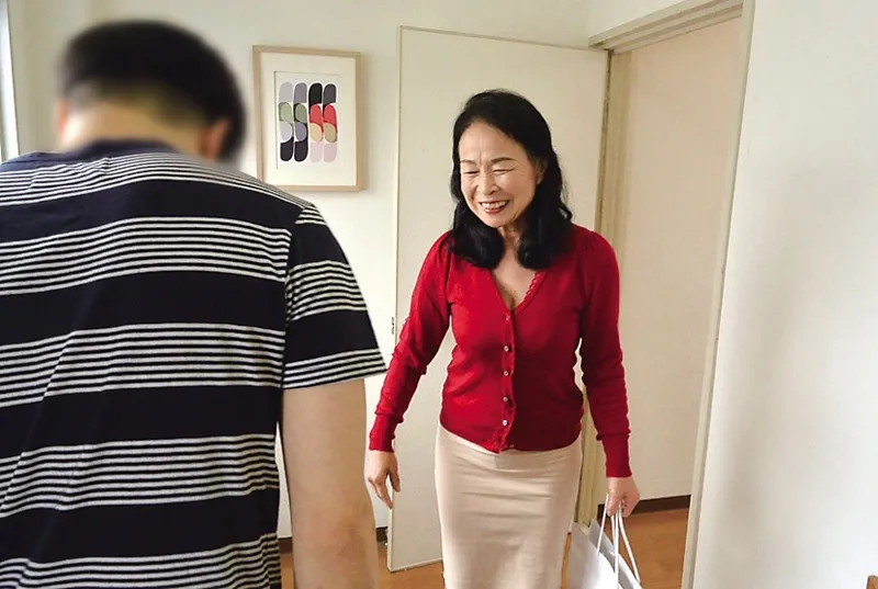 VNDS-5191 Until The Day I Die... I Can Never Tell My Husband... A Big Titty Grandma Who Got Fucked By Her Step — Chiharu Kotani, screenshot 1