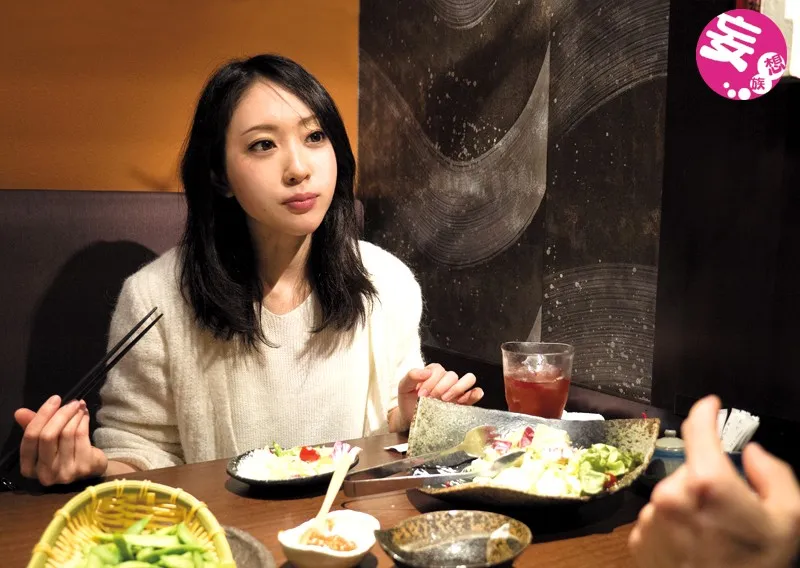 HAME-017 Self-Styled Artist "Titty-Cock Tanaka"'s Pub Takeaway Seduction 4 — Aya, screenshot 1