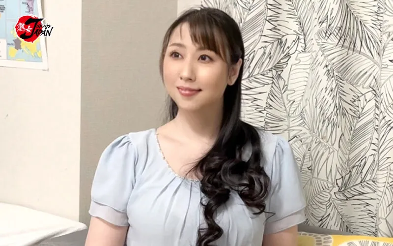 JJPP-200 A DVD secretly filmed showing a handsome man luring a married woman into his room and having sex with, screenshot 2
