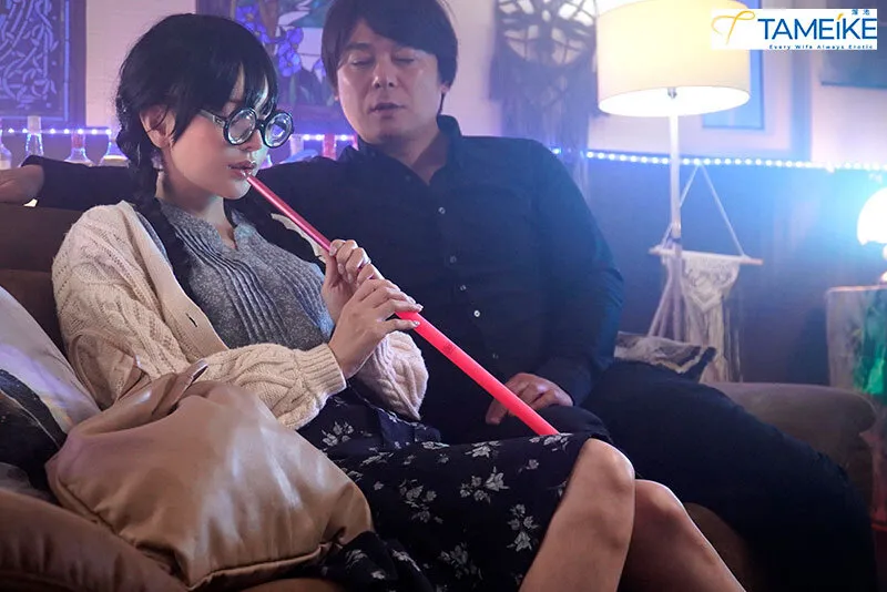 MFYD-148 A sudden transformation—my plain, introverted, and unremarkable wife was corrupted into a vulgar, moa — Riona Hirose, screenshot 1