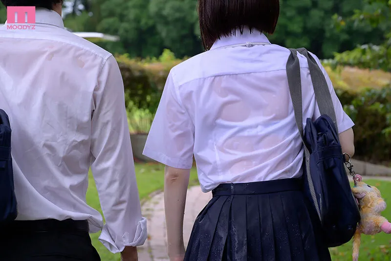 MIDA-007 Sudden heavy rain... Wet and see-through NTR. I always say goodbye to my high school girlfriend at th — Sakura Miura, screenshot 1