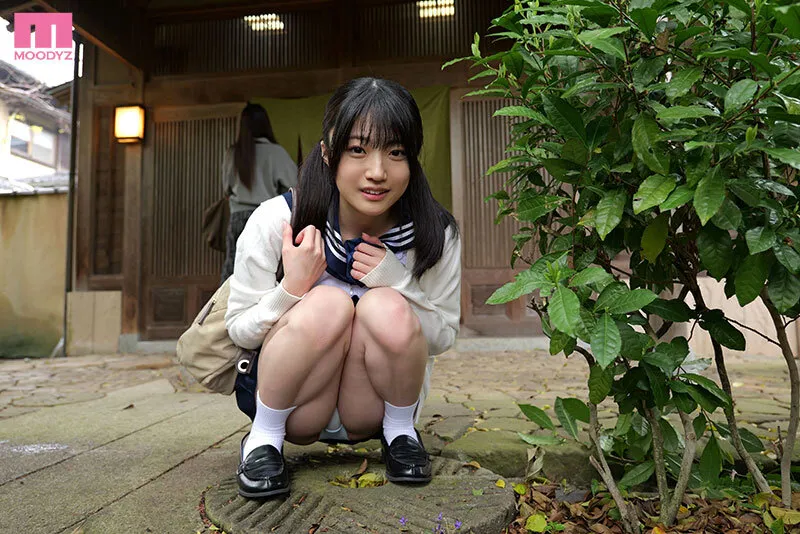 MIDA-422 \"Isn't it cheating if I rub my penis with my hand?\" I stayed at an inn for three nights and my girl — KIRA, 輝星きら, screenshot 6
