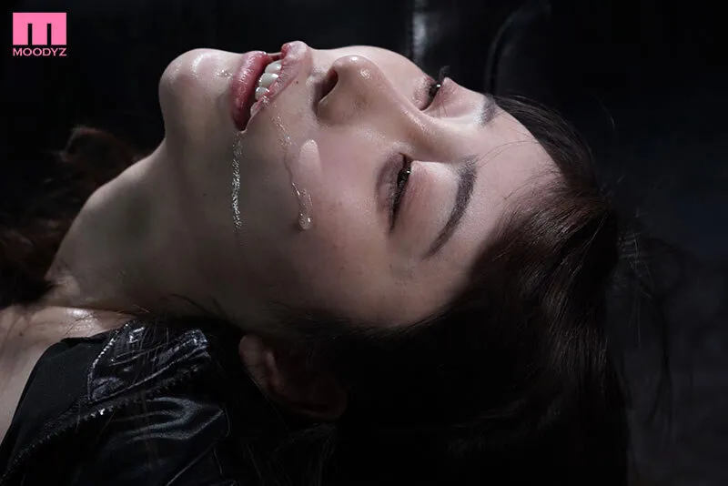 MIDA-678 Decoy Investigator Mayu - Drug-Induced Sex and Infiltration - Aerial Undercover Investigation - Mayu — Shino Mayu, screenshot 4