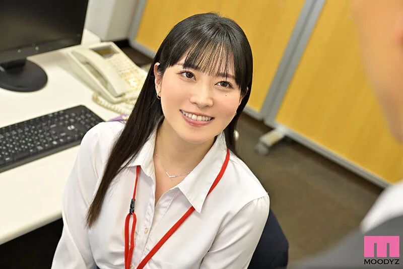 MIKR-050 嫌いなセクハラ上司の汚部屋に監禁されたエリート美人総合職 不潔オジち○ぽでアヘイキゴミ部屋キメセクNTR 白岩冬萌 — Shiraiwa Fuyumoe, 白岩冬萌, スクリーンショット 1