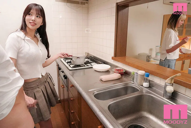 MNGS-049 【主観】×【即ヌキ】×【10コーナー】僕をロックオンした彼女の親友がバレたら即人生終了の至近距離でスリル楽しむ痴女テク全開サイレント逆NTR 新井リマ — Lima Arai, 新井リマ, スクリーンショット 3