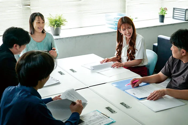 NGOD-304 Married Woman PTA President: What Happens at a Meeting of Parents... A Dirty, Immoral, Big-Dick Affai — Yui Hatano, screenshot 1