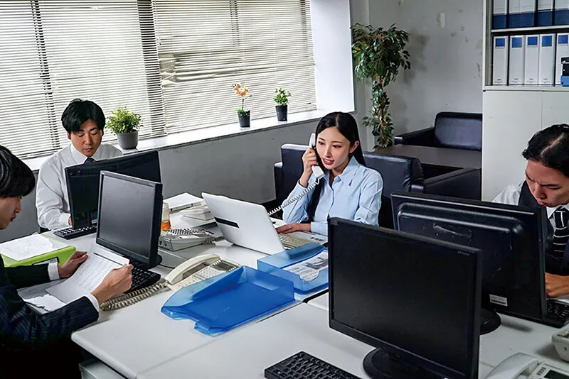 NGOD-320 The Wife of a Securities Company: The Weak Yen and Rising Stock Markets Have Caused a Customer Compla — Mina Kitano, screenshot 1