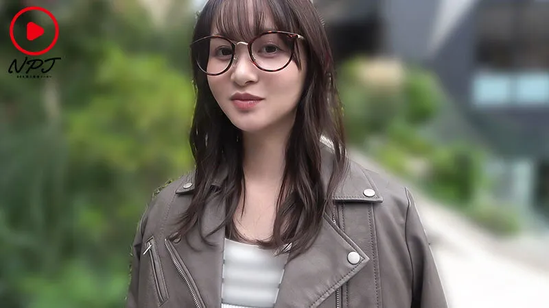 NPJS-162 ≪OLの裏休日≫盛る人妻。 SNSで見つけた現役OLとオフパコ密会8発!?, スクリーンショット 1