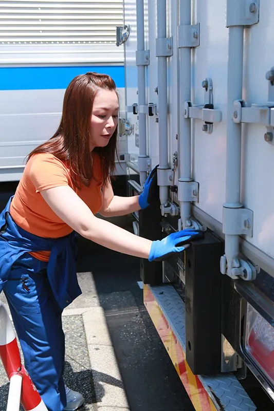 PARATHD-2927 The Truth Is, There Are A Lot Of Beautiful Female Truck Drivers Out There, And We Made Them Cum T, screenshot 1
