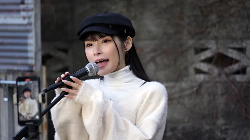 REAL-994 Street singer playd. I, who sing of love with dreams in my heart, was deceived, imprisoned, and corru — Koto Sakura, Sakura Kurumi, screenshot 1