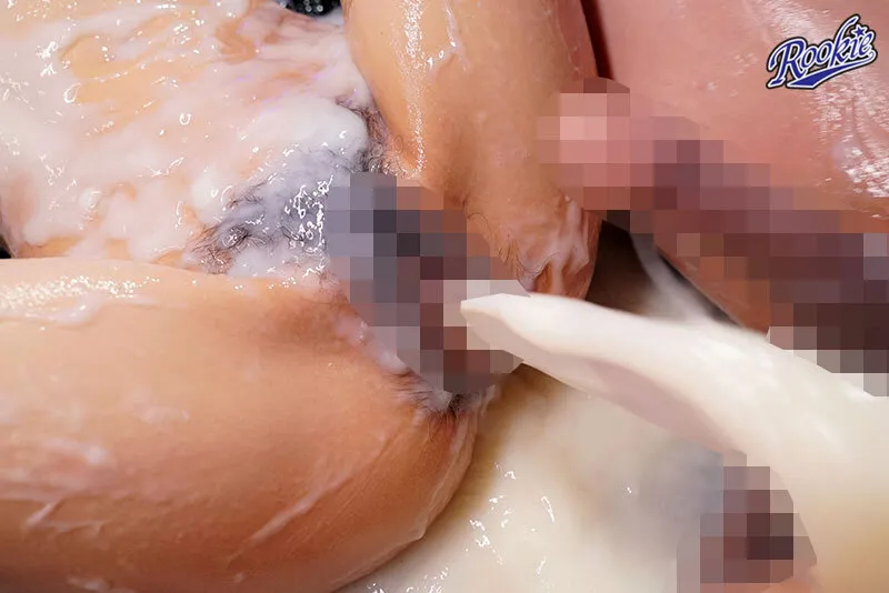 RKI-719 New World's Largest Cumshot Man's Super Bukkake SEX Sumire Kuramoto — Sumire Kuramoto, screenshot 5