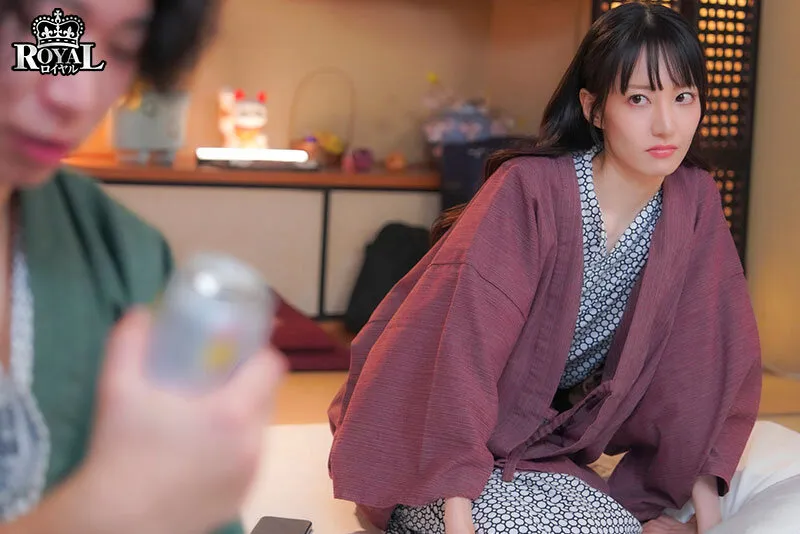 ROYD-323 I woke up this morning to find a junior female colleague in my room with her yukata disheveled! She's — Karen Ishida, 石田佳蓮, screenshot 1