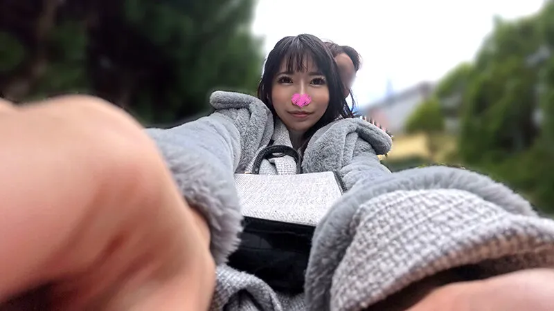 SIGLS-003 My first-string super cute girlfriend Yuna, screenshot 1