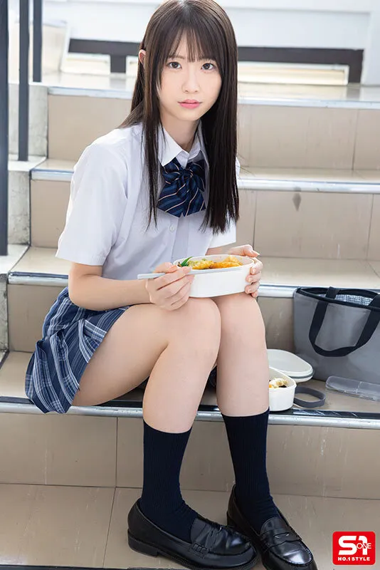 SNOS-034 I Want to Take Advantage of Her Loneliness and Lick Her - This Lonely High School Girl Was Happy Even — Shirakami Sakka, screenshot 1