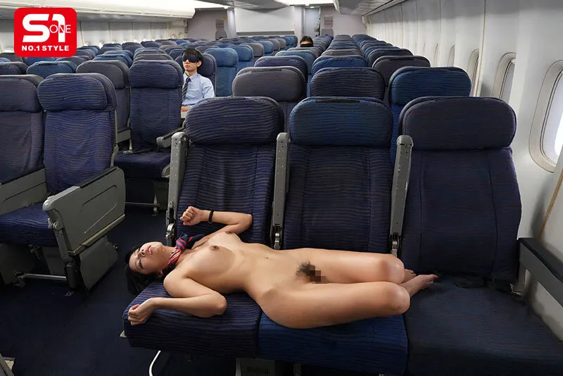 SNOS-180 Late-night flights with few passengers are sexual compensation flights for beautiful flight attendant — Riri Nanatsumori, screenshot 6