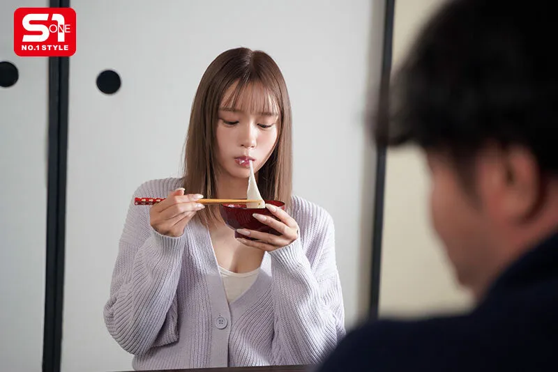SNOS-219 During the New Year's holiday, a female student and an older caretaker were alone in an old student d — Kodama Nanami, screenshot 5