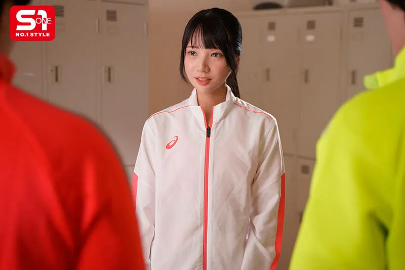 SNOS-273 A female track and field ace whose dreams were shattered by injury chooses to contribute to male athl — Moe Sakakibara, screenshot 2